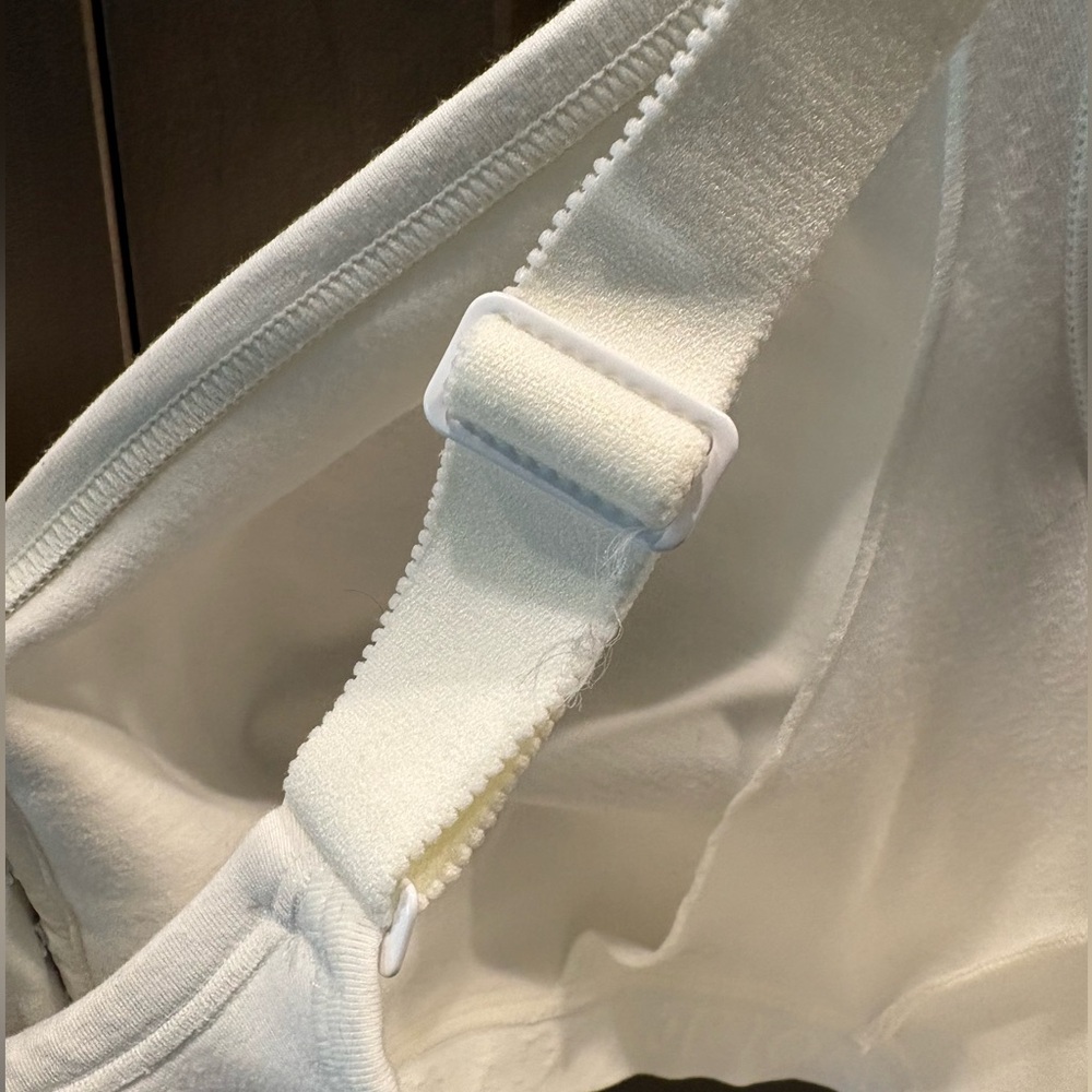 Cacique Front Closure Bra, 42D - Picture 7 of 8